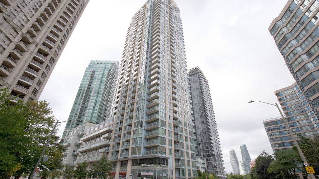 condominium-bought-mississauga-jaswinder-singh.jpg Condominium home bought in Mississauga, Ontario by Jaswinder Singh